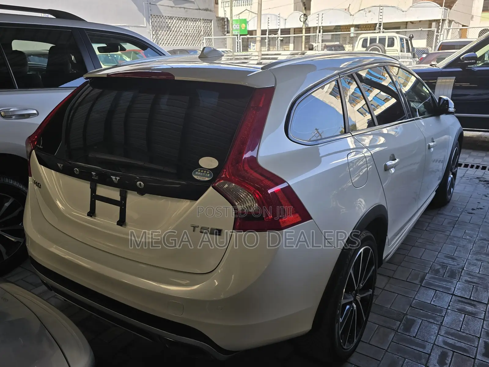 Volvo V60 2018 White
