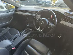 Volkswagen Arteon 2019 Yellow