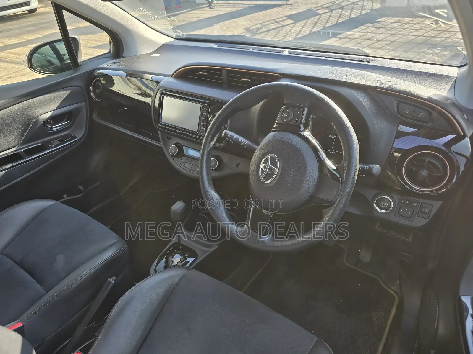 Toyota Vitz 2018 Blue