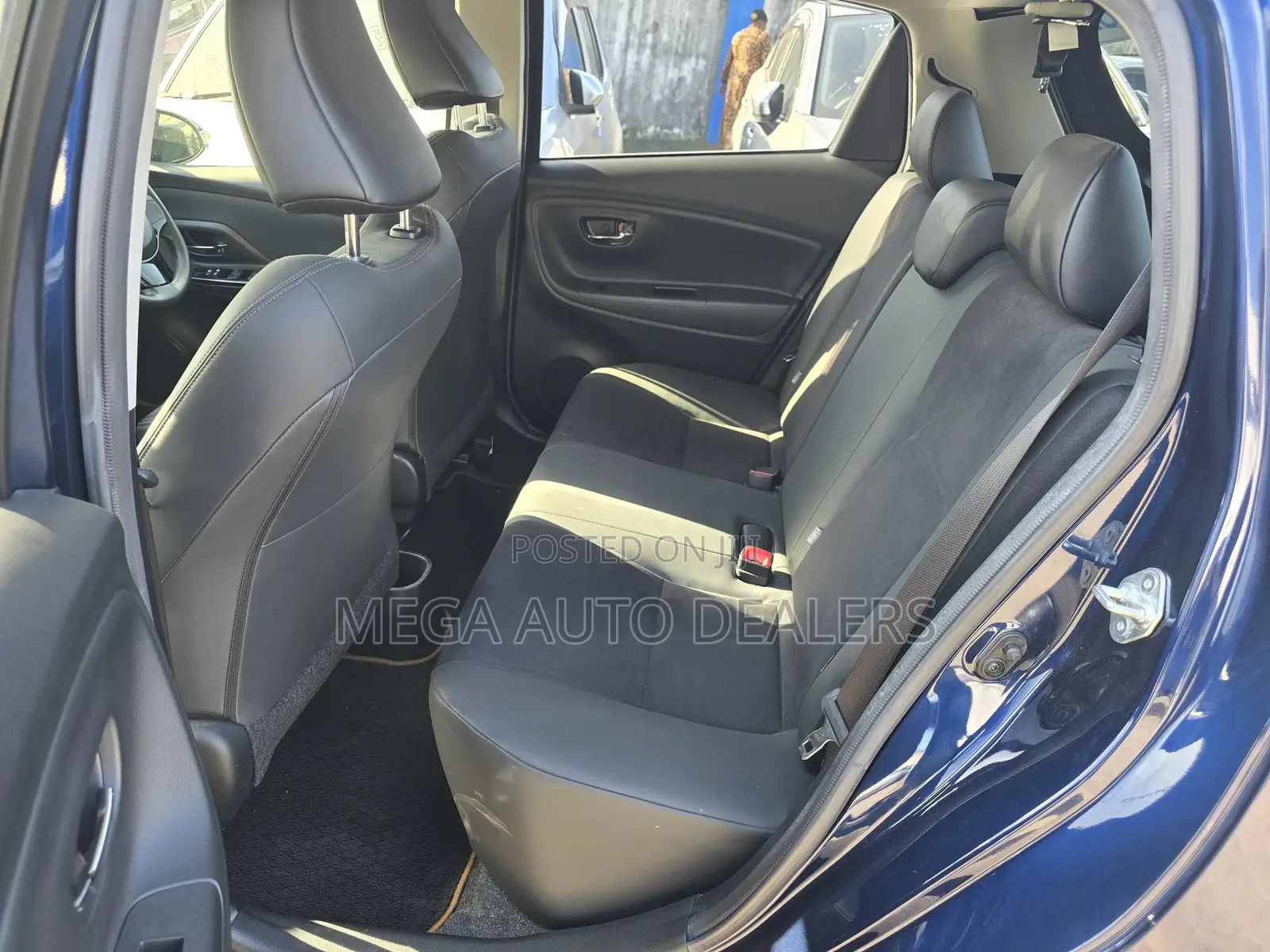 Toyota Vitz 2018 Blue
