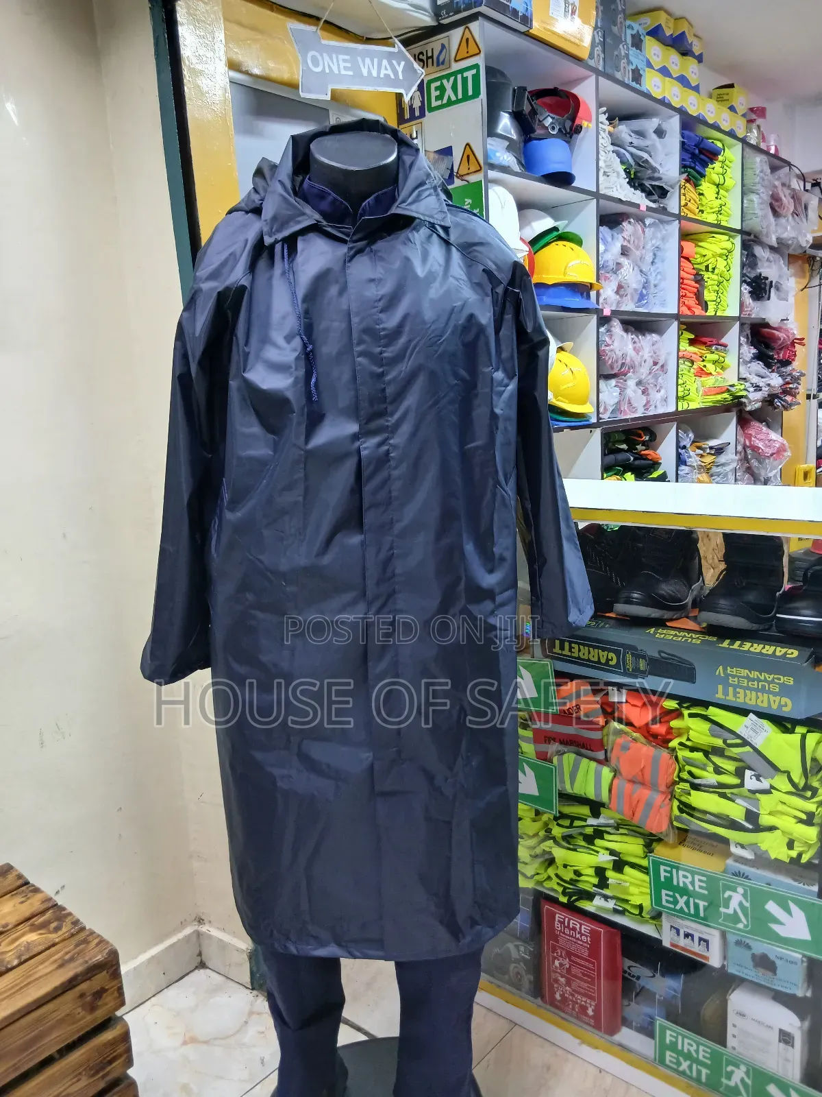 Quality Stitching and Seams Rain Coats