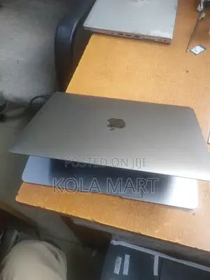 Laptop Apple MacBook Air 2024 M3 13-Inch 8GB Intel Core M3 SSD 256GB