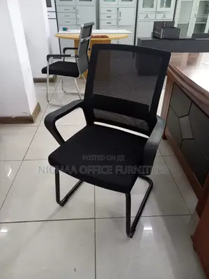 Sleek Comfort Meets Modern Professionalism Seat