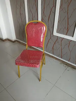 Bold Color Meets Artistic Comfort Seat