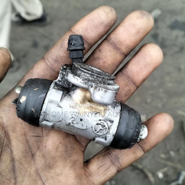 Wheel Cylinder Nze - thumbnail 2