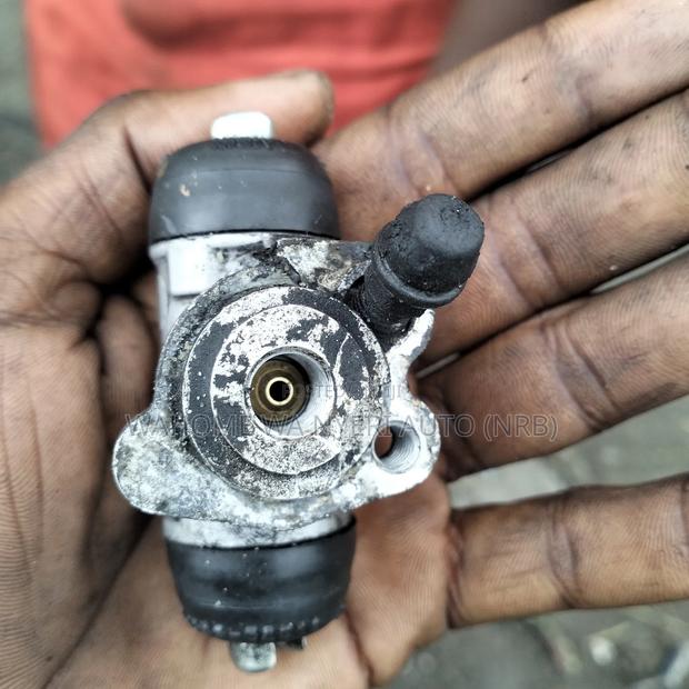 Wheel Cylinder Nze - thumbnail 4