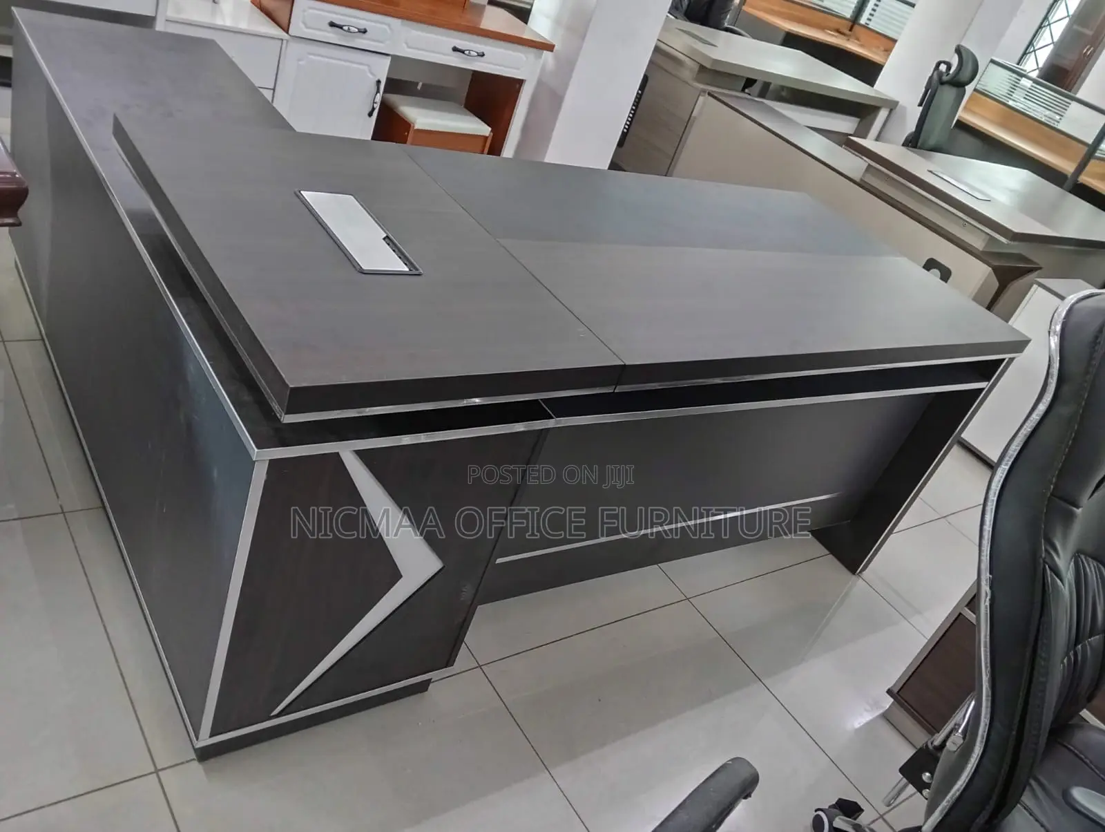 Modern Finish L-Shaped Office Desk