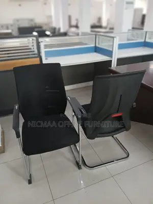 Sleek Comfort for Modern Workspaces Visitor Seat