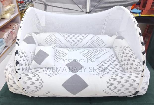 Portable Baby Sleeping Nest/Co Sleeper - main view