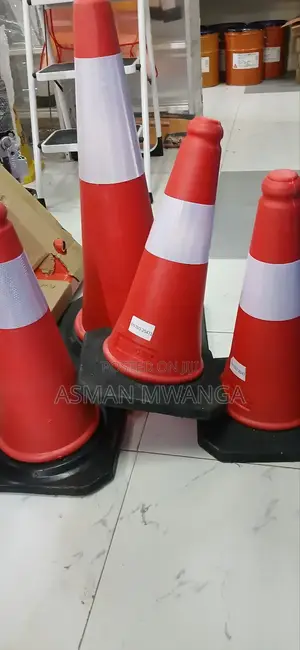 White–Red Reflective Cones