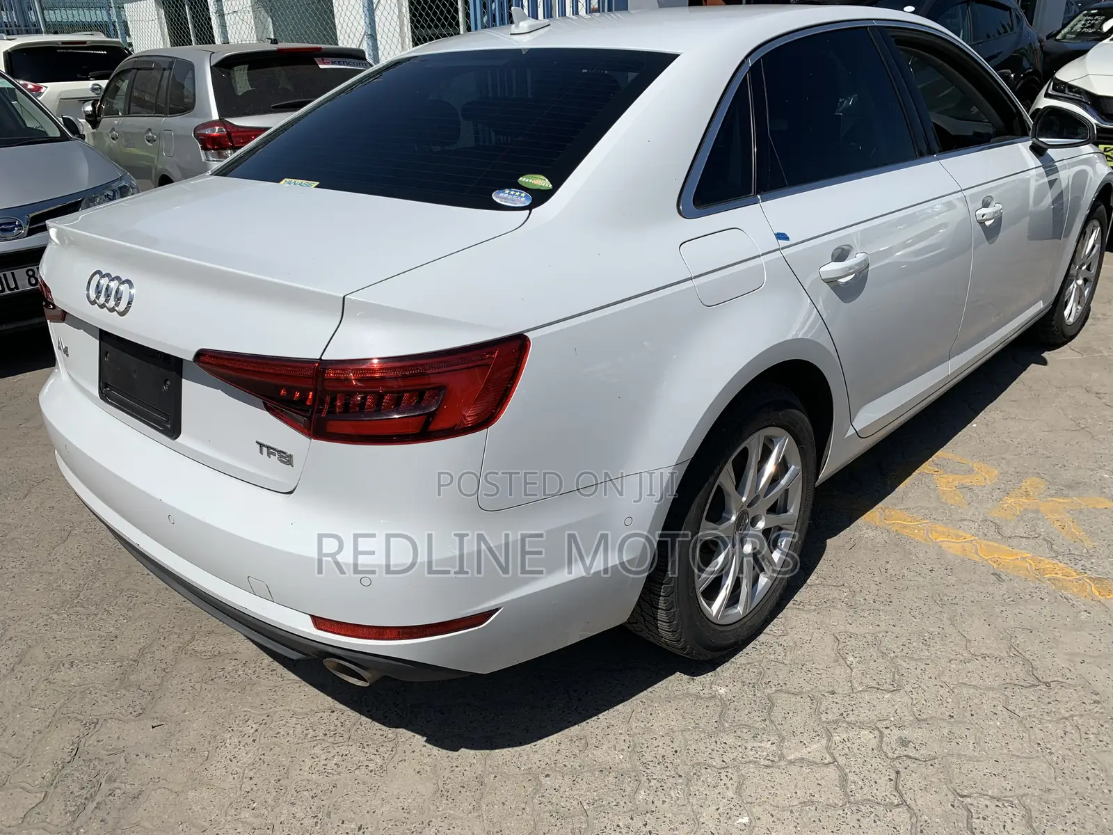Audi A4 2.0T ultra Premium FWD 2018 White