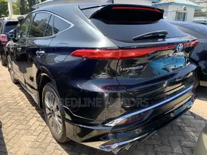 Toyota Harrier 2.0 4WD 2021 Black