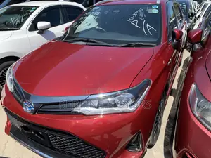 Toyota Corolla Fielder 1.5 Hybrid FWD 2018 Red