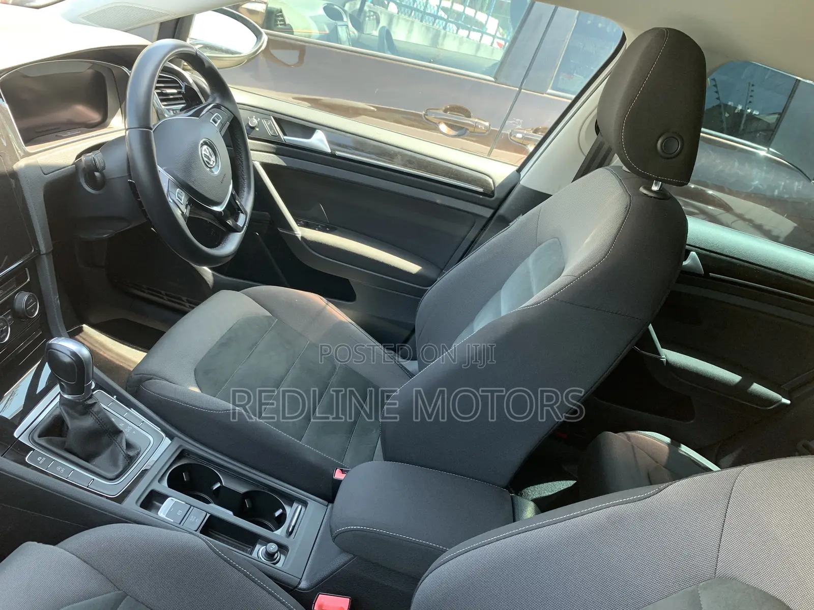 Volkswagen Golf TSI S FWD 2018 Off white