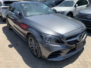 Mercedes-Benz C200 2018 Gray