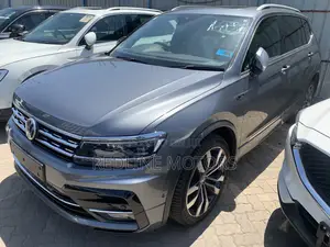 Volkswagen Tiguan 2018 Silver