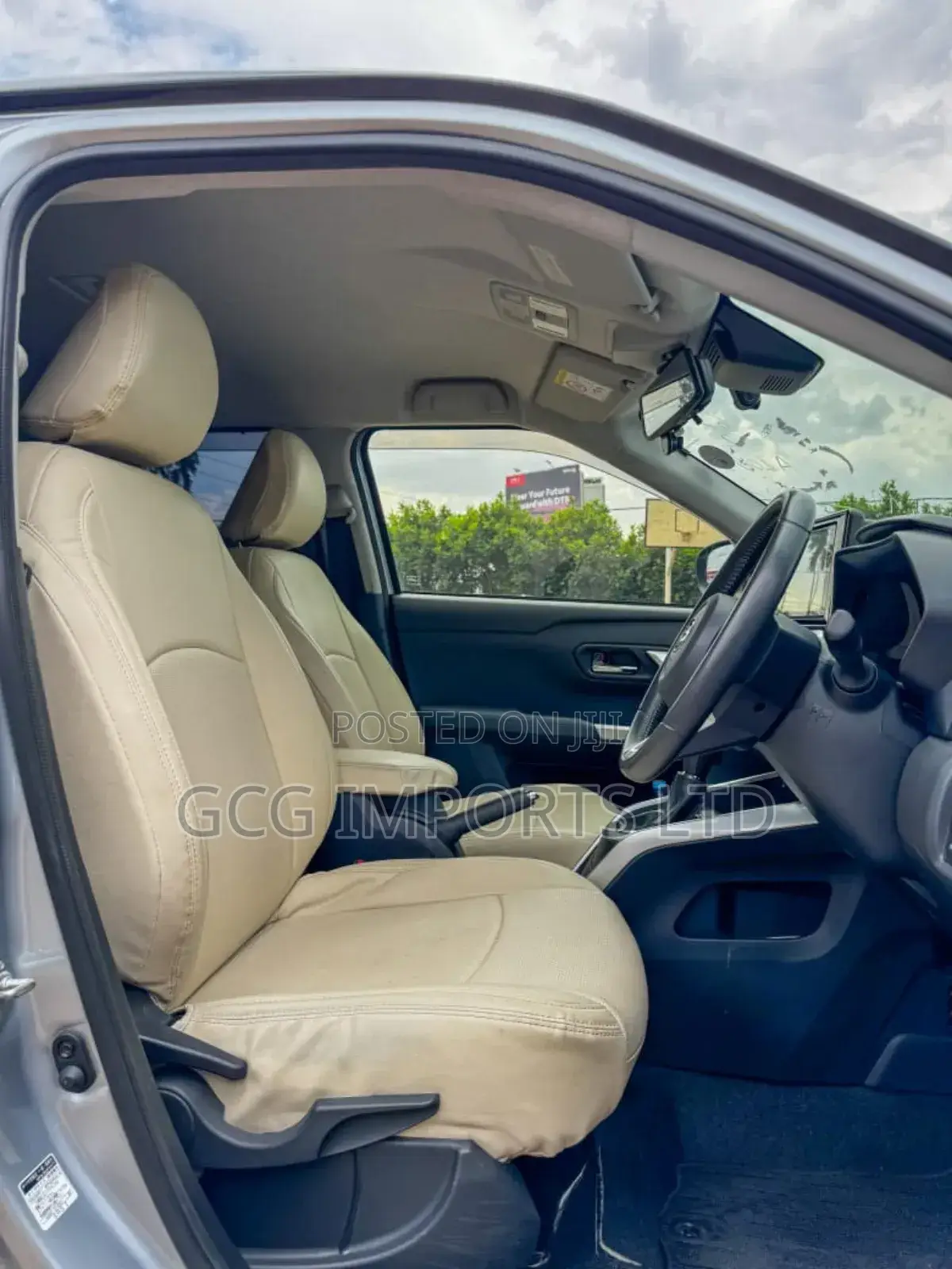 Daihatsu Rocky 2019 White