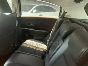 Honda Vezel 1.5 Hybrid 2WD 2018 White