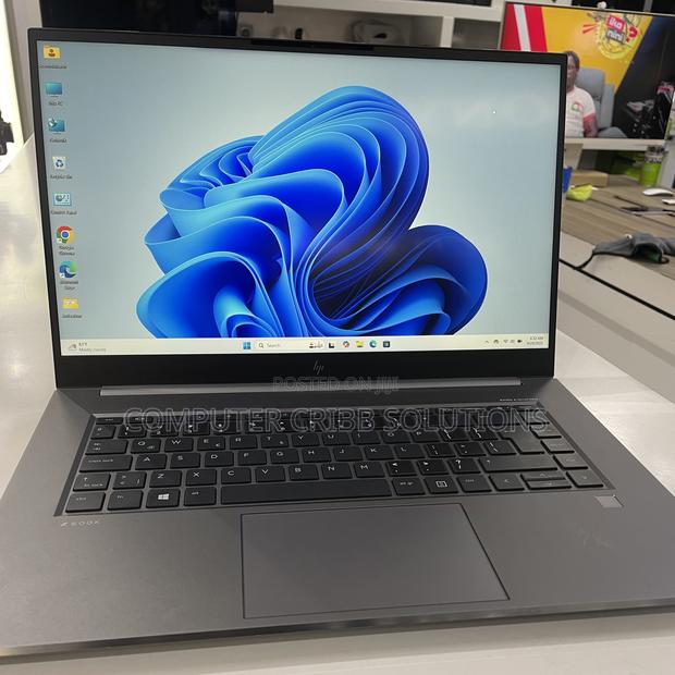 Laptop HP ZBook Studio 16GB Intel Core I9 SSD 512GB