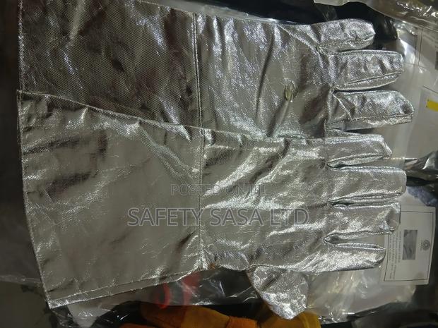 Heat Resistant Gloves - thumbnail 3