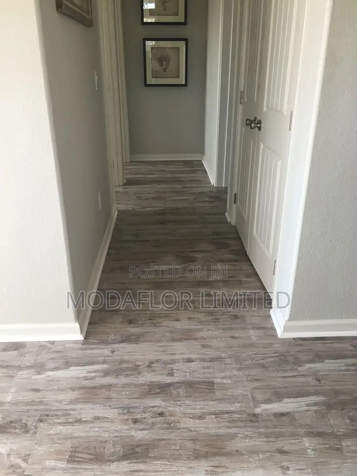 Strong Stylish Laminate Floor Boards | 8mm 12mm Options