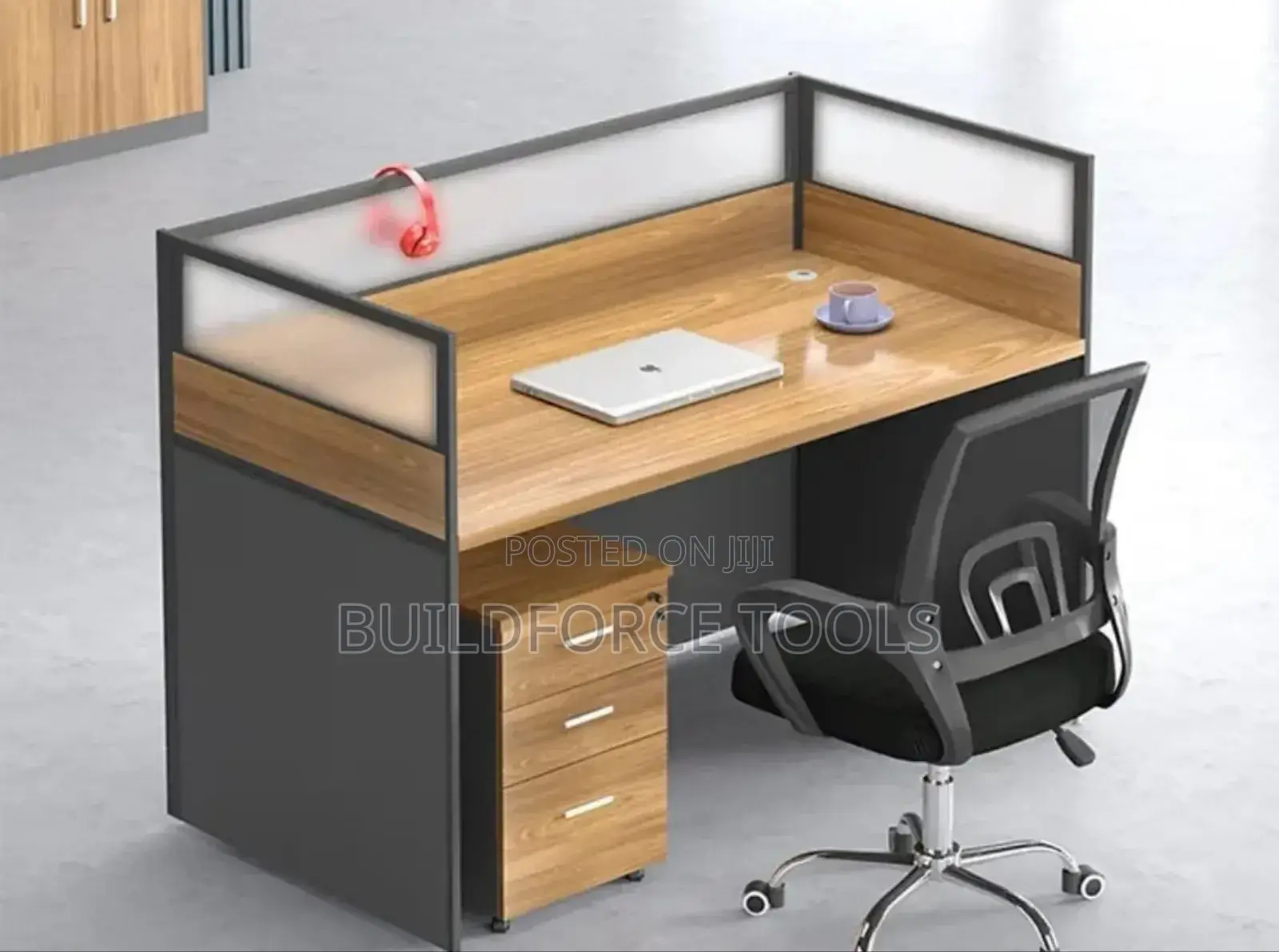 One Way Work Station +Mesh Chair