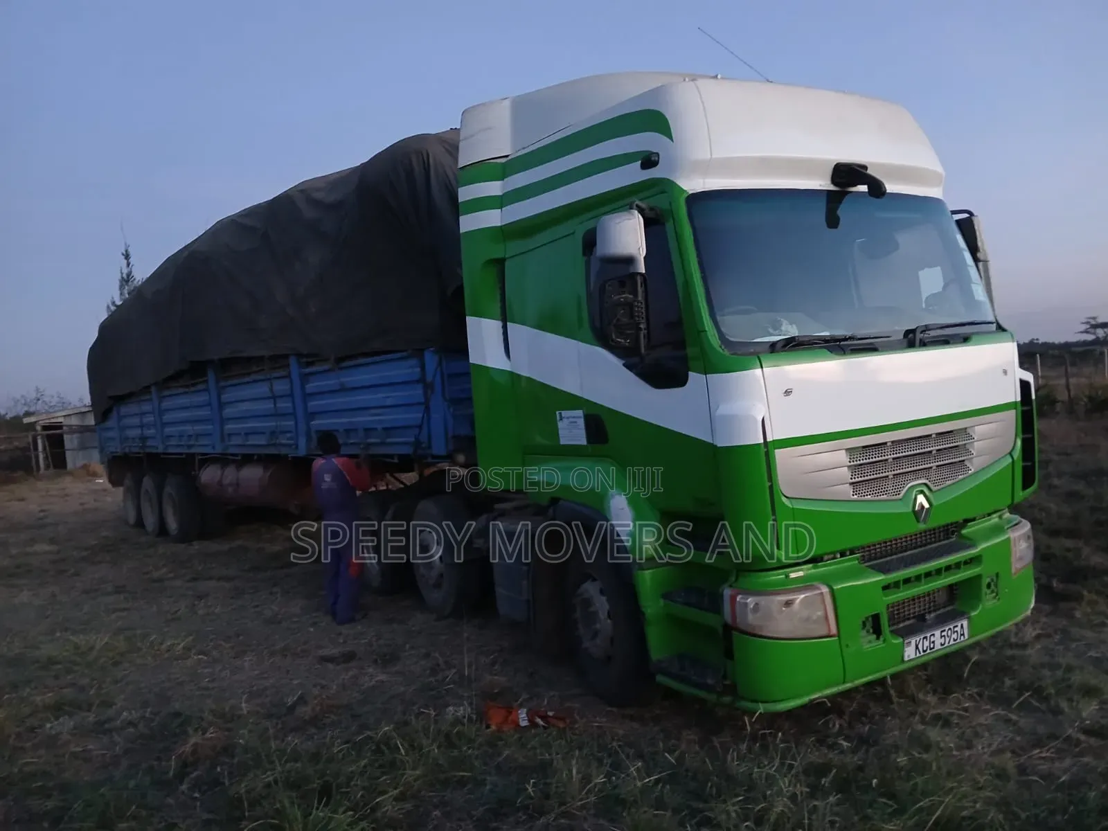 Trailer for Loose Cargoes Transportation Accessible