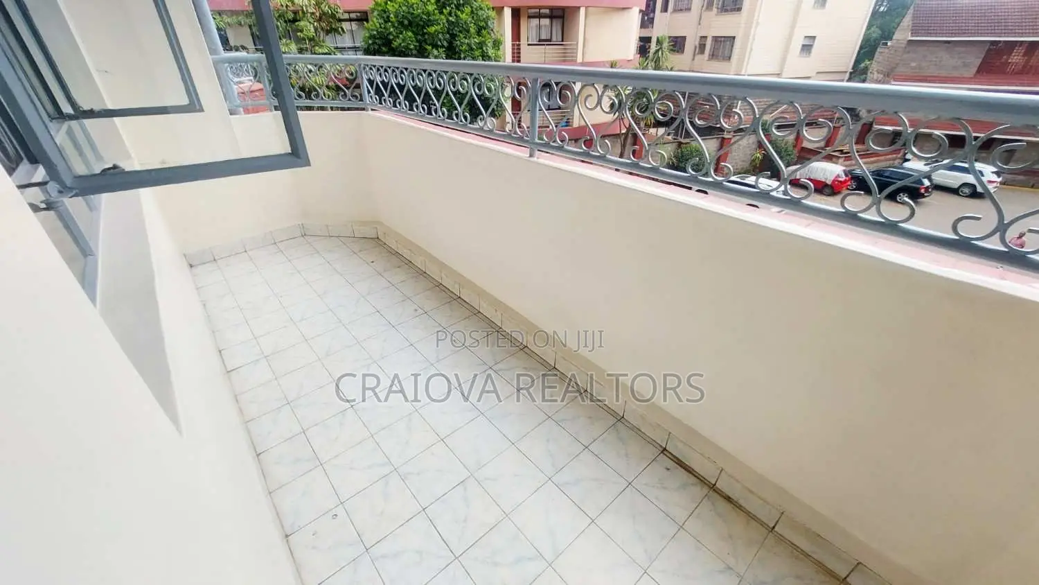 3bdrm Apartment in State House Area for sale