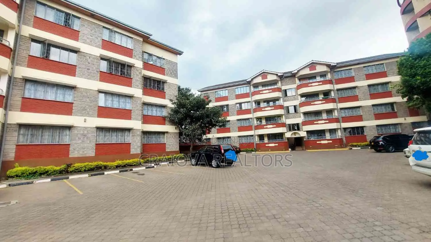 3bdrm Apartment in State House Area for sale