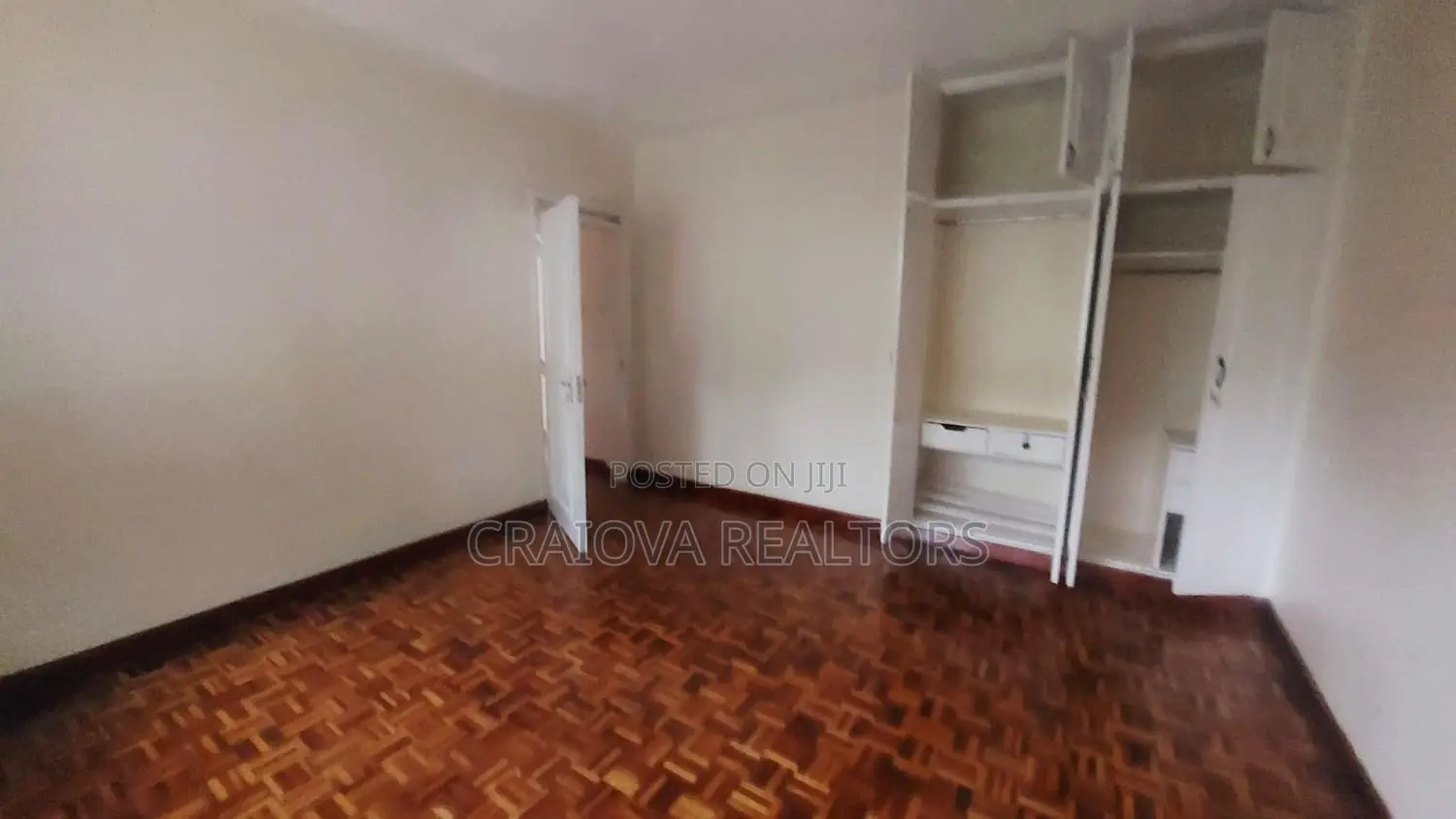 3bdrm Apartment in State House Area for sale