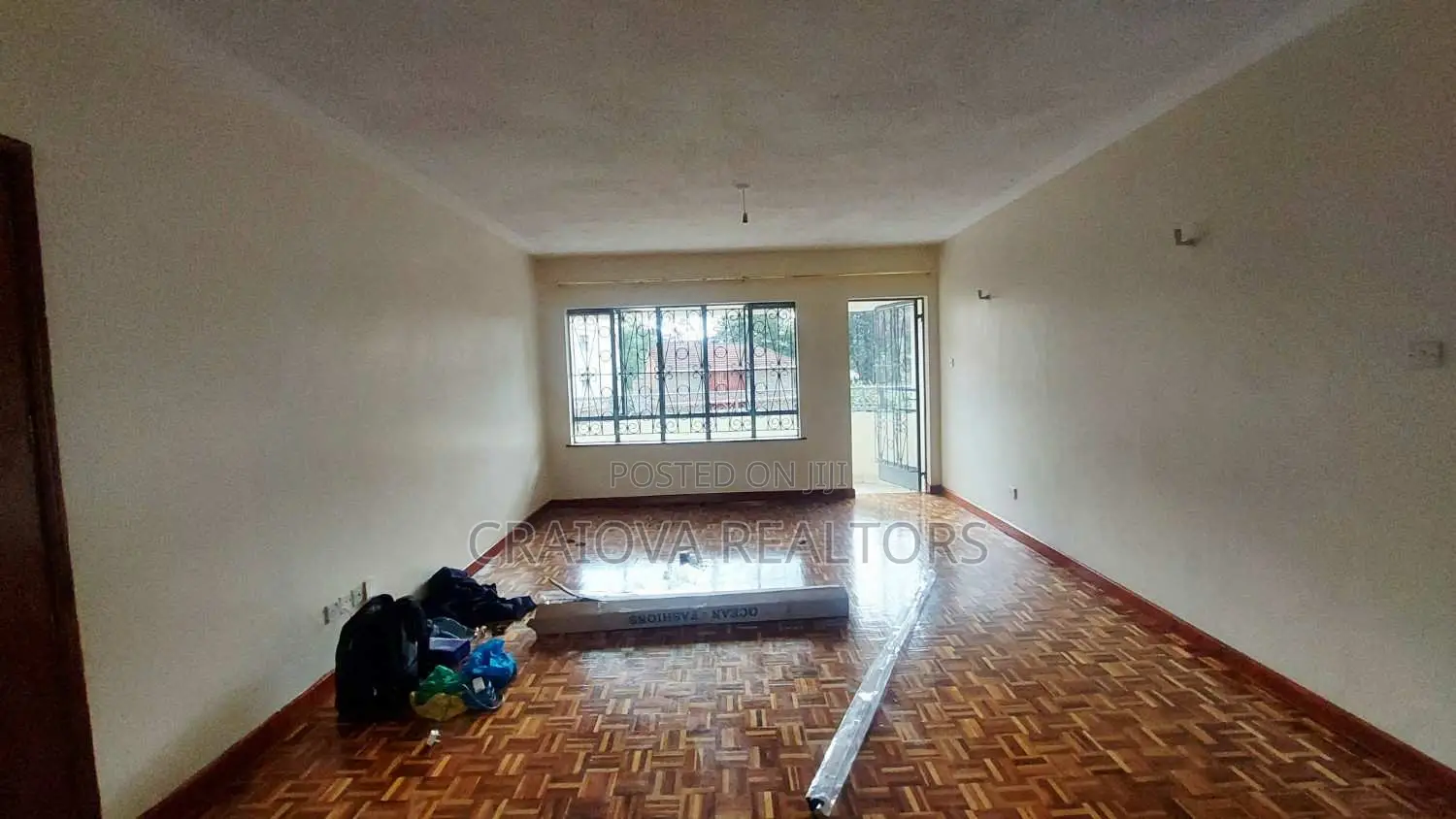 3bdrm Apartment in State House Area for sale