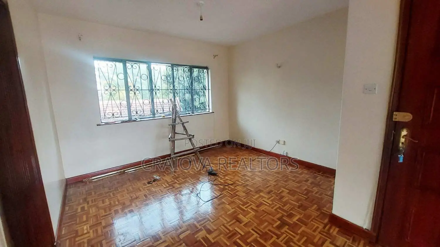 3bdrm Apartment in State House Area for sale