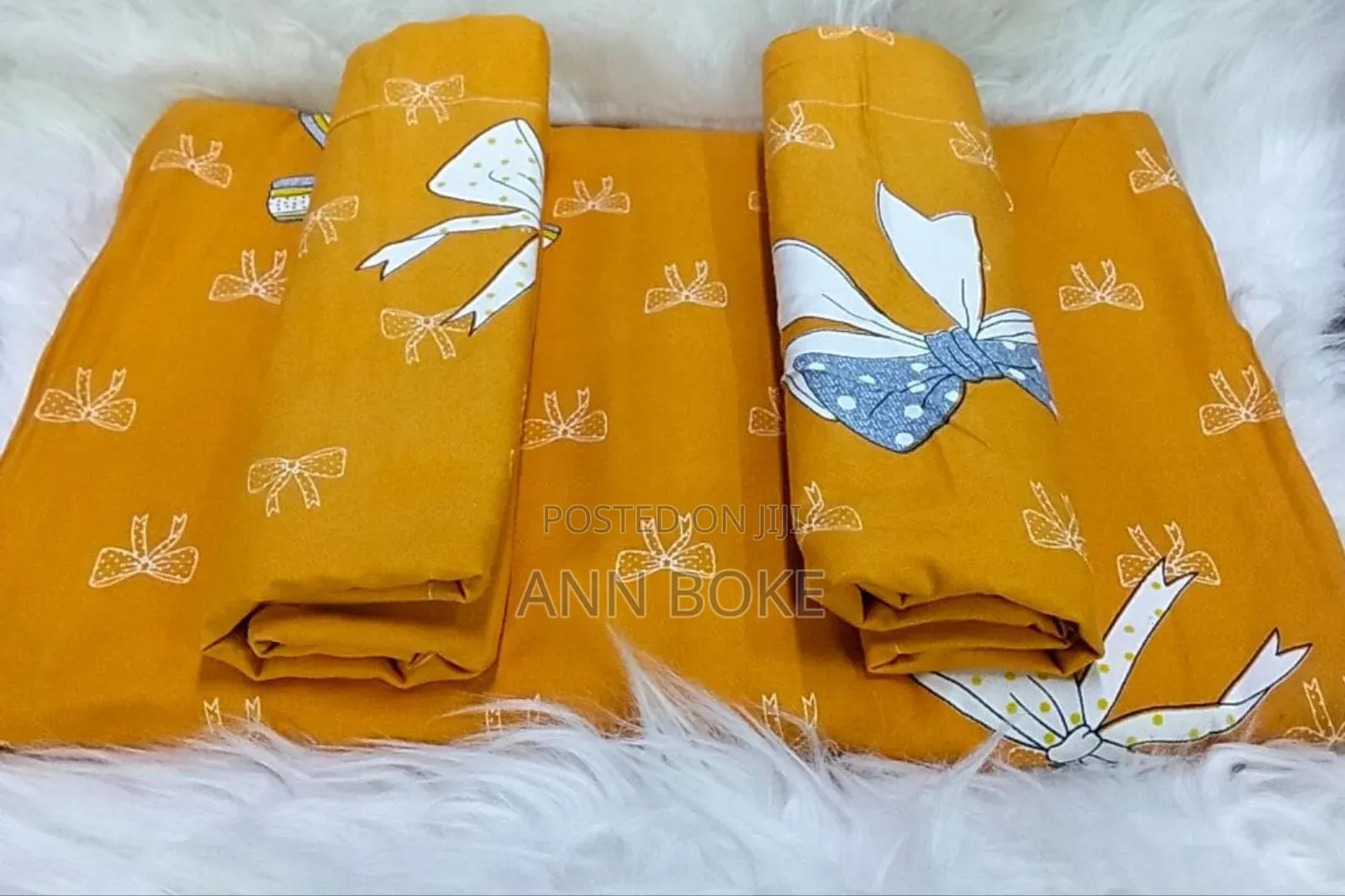  *4 Pc Bedsheets* 
2 PCS Bedsheets 
2 PCS Pillow Cases Cotton