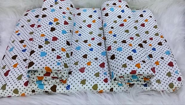  *4 Pc Bedsheets* 
2 PCS Bedsheets 
2 PCS Pillow Cases Cotton - thumbnail 3