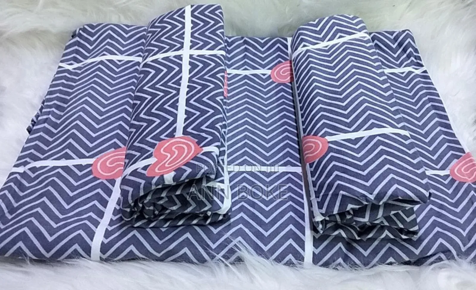  *4 Pc Bedsheets* 
2 PCS Bedsheets 
2 PCS Pillow Cases Cotton