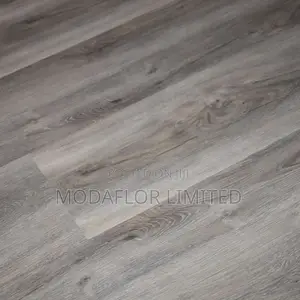 Water-Resistant Laminate Floor Boards | 8mm 12mm