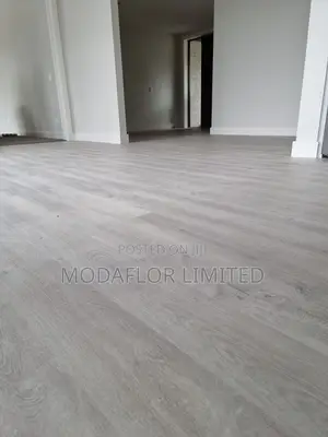 Premium Quality Laminate Flooring | Interlocking Boards