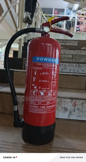 Dry Powder Fire Extinguisher 4 Kg .