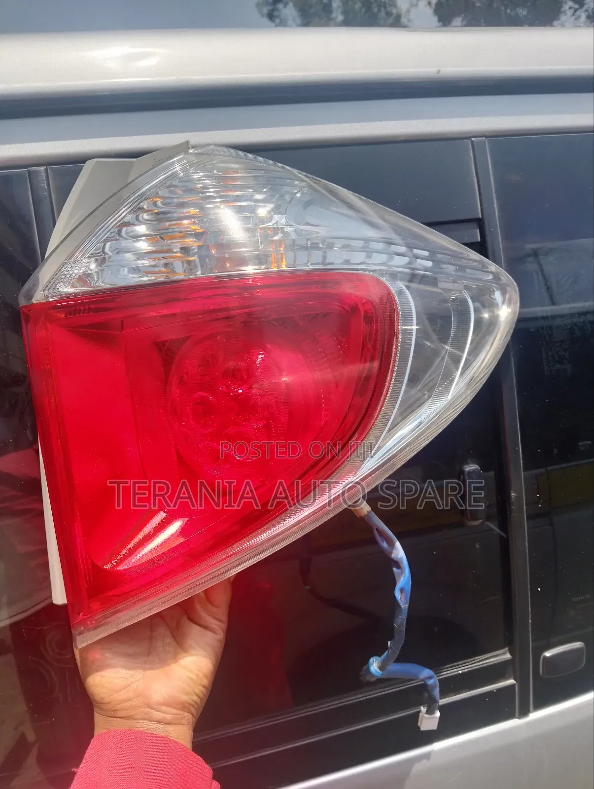 Ractis 2012 Tailight