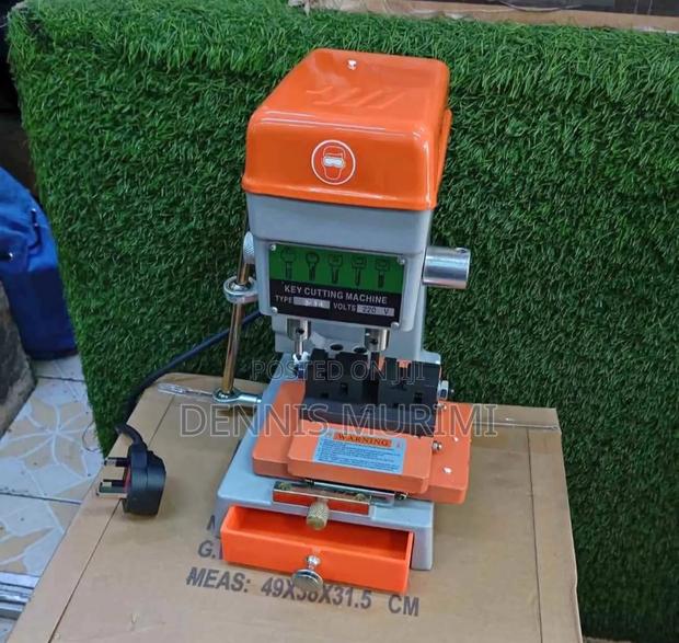 Key Cutting Machine / Key Cutting Machine - main view