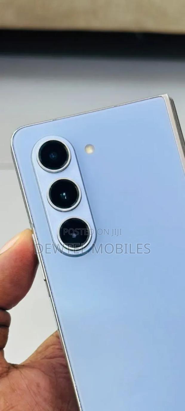 Samsung Galaxy Fold 5G 512 GB Blue - main view