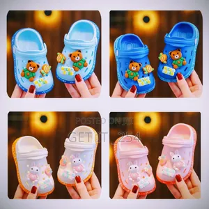 Kids Stylish Crocs
Size 20/21,26/27,32/33
Shades: Pink