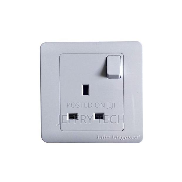 Electrical Wall Socket Outlet 13a Uk Standard Ac 110~250v - main view