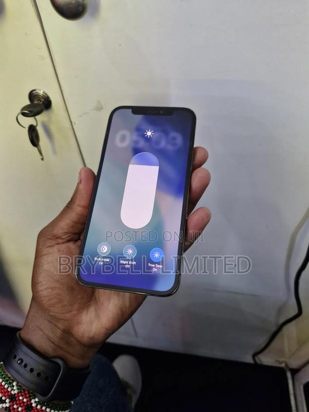 Apple iPhone 12 Pro 256 GB Black - thumbnail 4