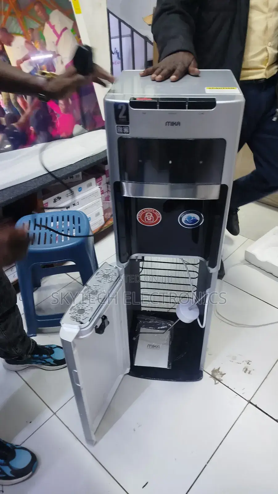 Mika Water Dispenser With Compressor