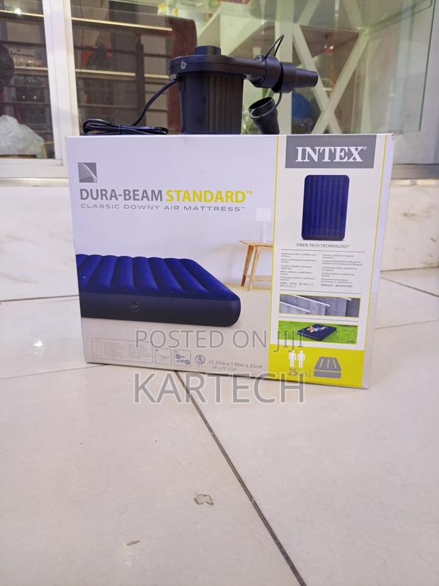 Intex Dura-Beam 4 by 6 10 Inch Air Mattress With Electric Pump