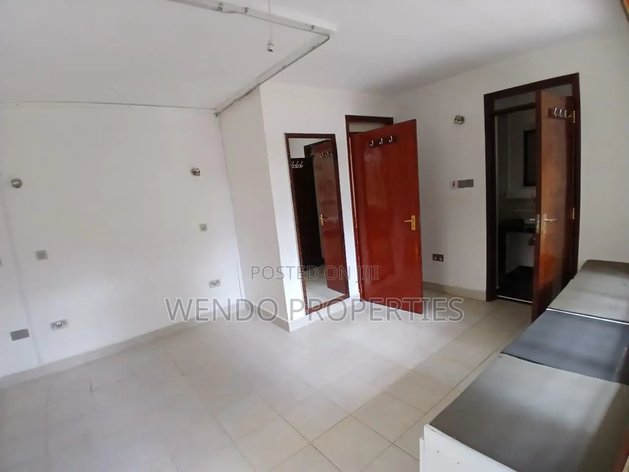 2bdrm Duplex in Karen C for rent