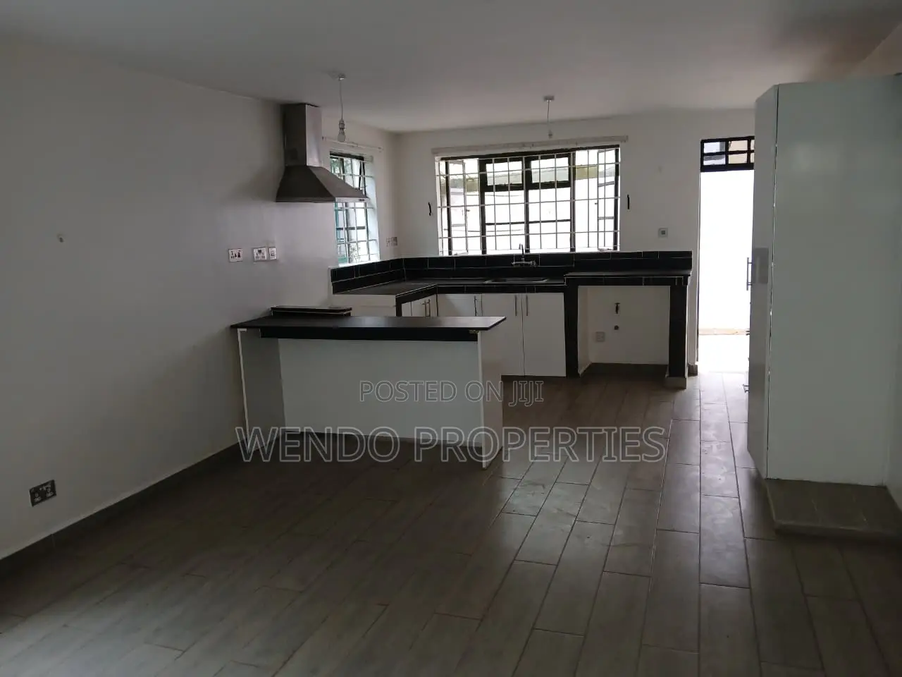 2bdrm Duplex in Karen C for rent
