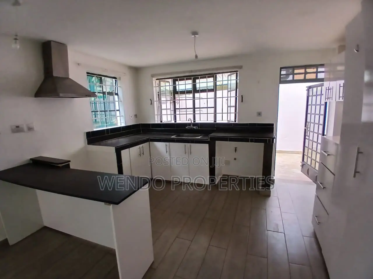 2bdrm Duplex in Karen C for rent