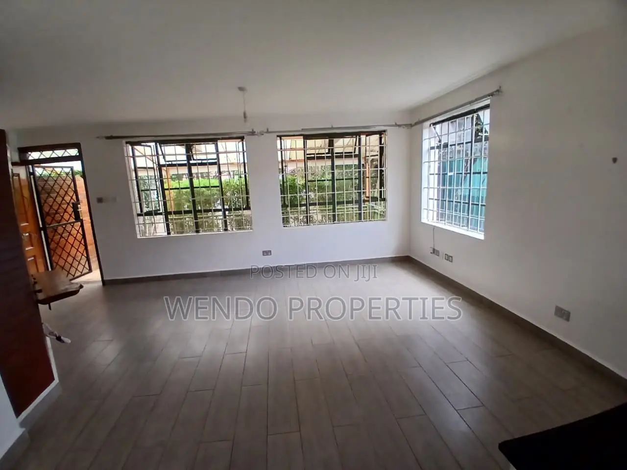 2bdrm Duplex in Karen C for rent
